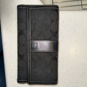 Trifold wallet with checkbook cover